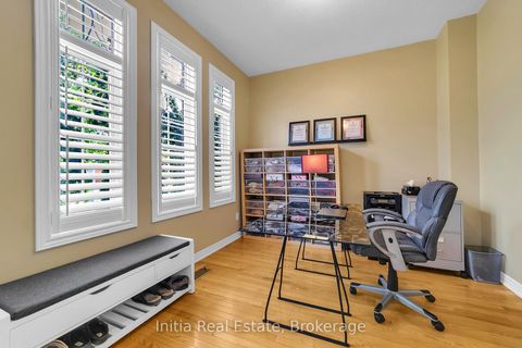 Photo 2 at 278 Fossil Hill Road E, Vellore Village, Vaughan