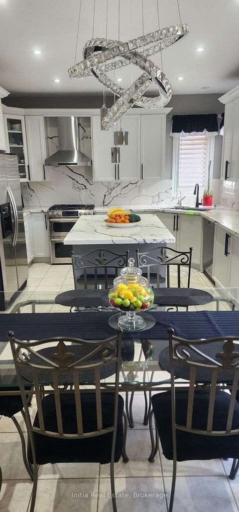 Photo 13 at 278 Fossil Hill Road E, Vellore Village, Vaughan