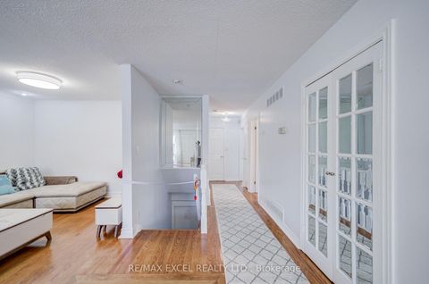 Photo 3 at 155 Edmonton Drive, Pleasant View, Toronto