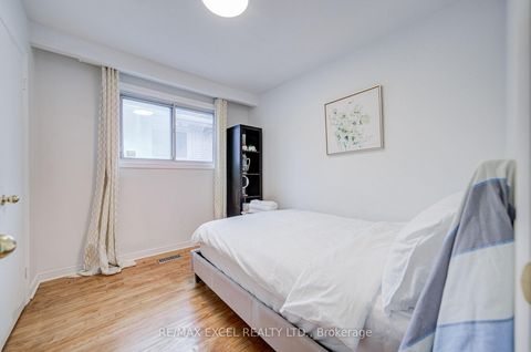Photo 18 at 155 Edmonton Drive, Pleasant View, Toronto