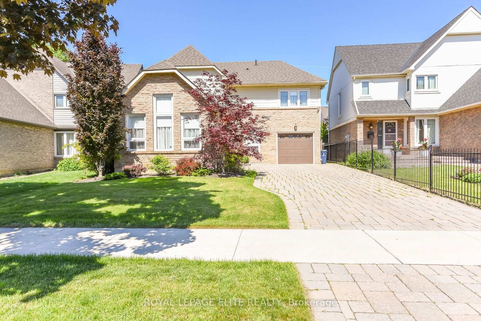 67 ELMBROOK Crescent E, West Deane, Toronto photo number 2