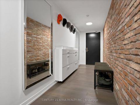 Photo 1 at 318 - 95 Bathurst Street, Waterfront Communities C1, Toronto