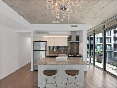 Photo 11 at 318 - 95 Bathurst Street, Waterfront Communities C1, Toronto