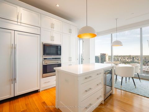 Photo 14 at 4301 - 183 Wellington Street W, Waterfront Communities C1, Toronto