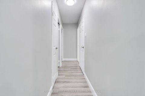 Photo 24 at 910 - 40 Panorama Court, Jamestown, Toronto