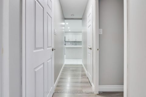 Photo 25 at 910 - 40 Panorama Court, Jamestown, Toronto