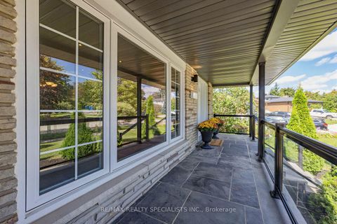 Photo 4 at 16 Langevin Crescent, Centennial Scarborough, Toronto
