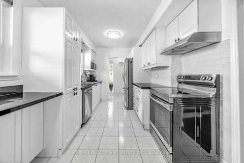 Photo 11 at 16 Langevin Crescent, Centennial Scarborough, Toronto