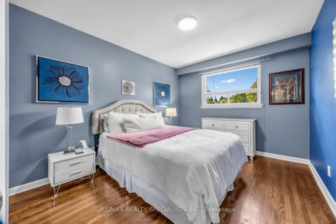 Photo 20 at 16 Langevin Crescent, Centennial Scarborough, Toronto