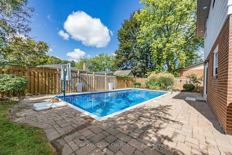 Photo 37 at 16 Langevin Crescent, Centennial Scarborough, Toronto