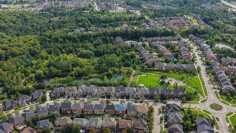 Photo 3 at 9 Alpaca Drive, Jefferson, Richmond Hill