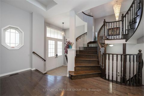 Photo 9 at 9 Alpaca Drive, Jefferson, Richmond Hill