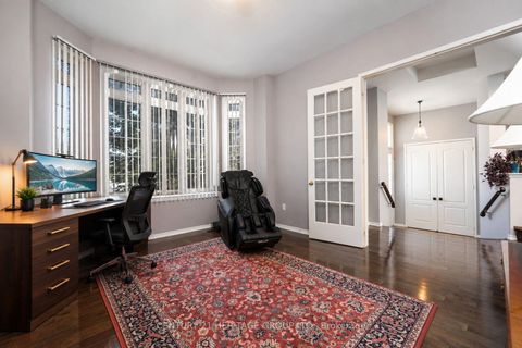 Photo 14 at 9 Alpaca Drive, Jefferson, Richmond Hill