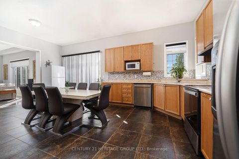 Photo 17 at 9 Alpaca Drive, Jefferson, Richmond Hill