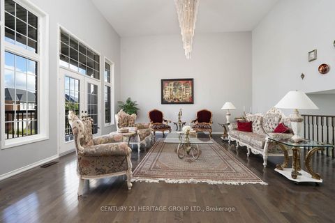 Photo 19 at 9 Alpaca Drive, Jefferson, Richmond Hill