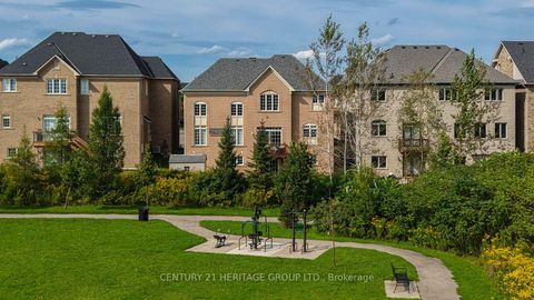 Photo 31 at 9 Alpaca Drive, Jefferson, Richmond Hill