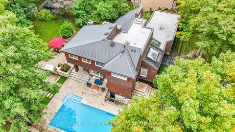 Photo 7 at 11 Cedarwood Crescent, Nobleton, King