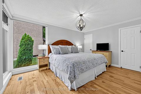 Photo 22 at 11 Cedarwood Crescent, Nobleton, King
