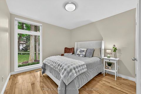 Photo 24 at 11 Cedarwood Crescent, Nobleton, King