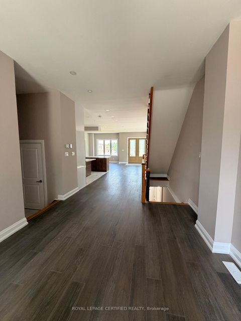 Photo 2 at 450 Midland Avenue, Cliffside, Toronto