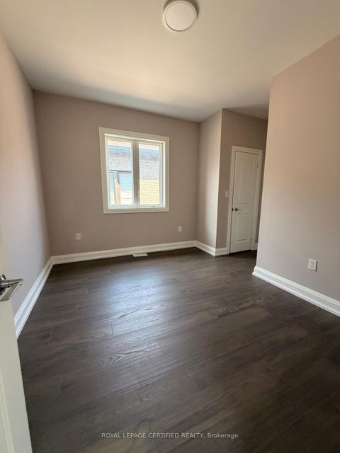 Photo 10 at 450 Midland Avenue, Cliffside, Toronto