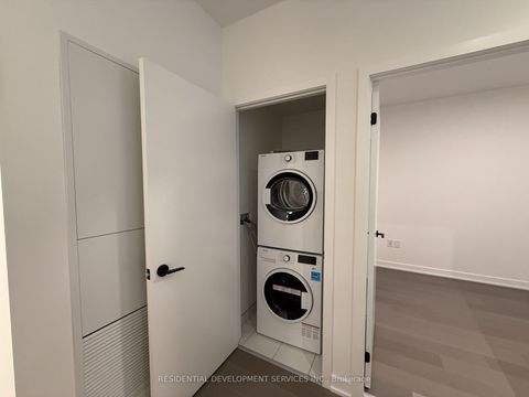 Photo 4 at 205 - 123 Portland Street, Waterfront Communities C1, Toronto