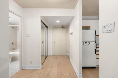 Photo 7 at 418 - 92 King Street E, Yonge Corridor, Toronto