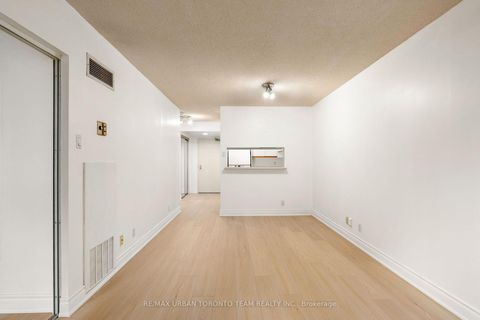 Photo 11 at 418 - 92 King Street E, Yonge Corridor, Toronto