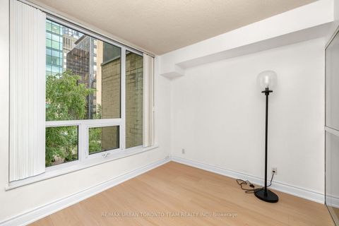 Photo 21 at 418 - 92 King Street E, Yonge Corridor, Toronto