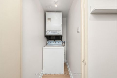 Photo 23 at 418 - 92 King Street E, Yonge Corridor, Toronto