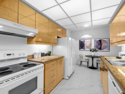 Photo 10 at 501 - 96 Fifeshire Road, Windfields, Toronto