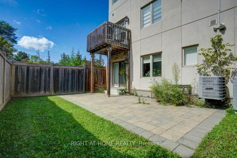 Photo 7 at 6 Plowman Lane, Rouge Woods, Richmond Hill