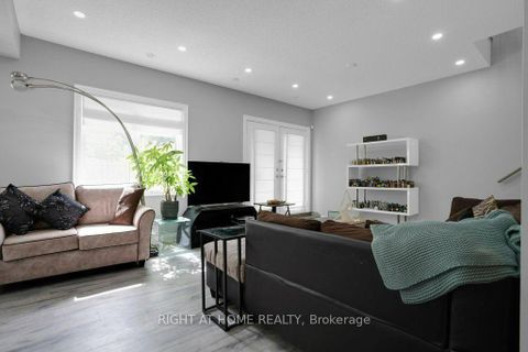 Photo 17 at 6 Plowman Lane, Rouge Woods, Richmond Hill