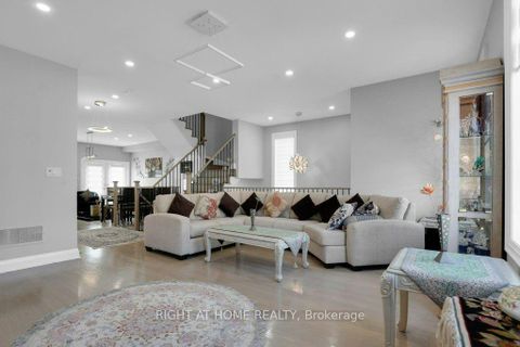 Photo 23 at 6 Plowman Lane, Rouge Woods, Richmond Hill