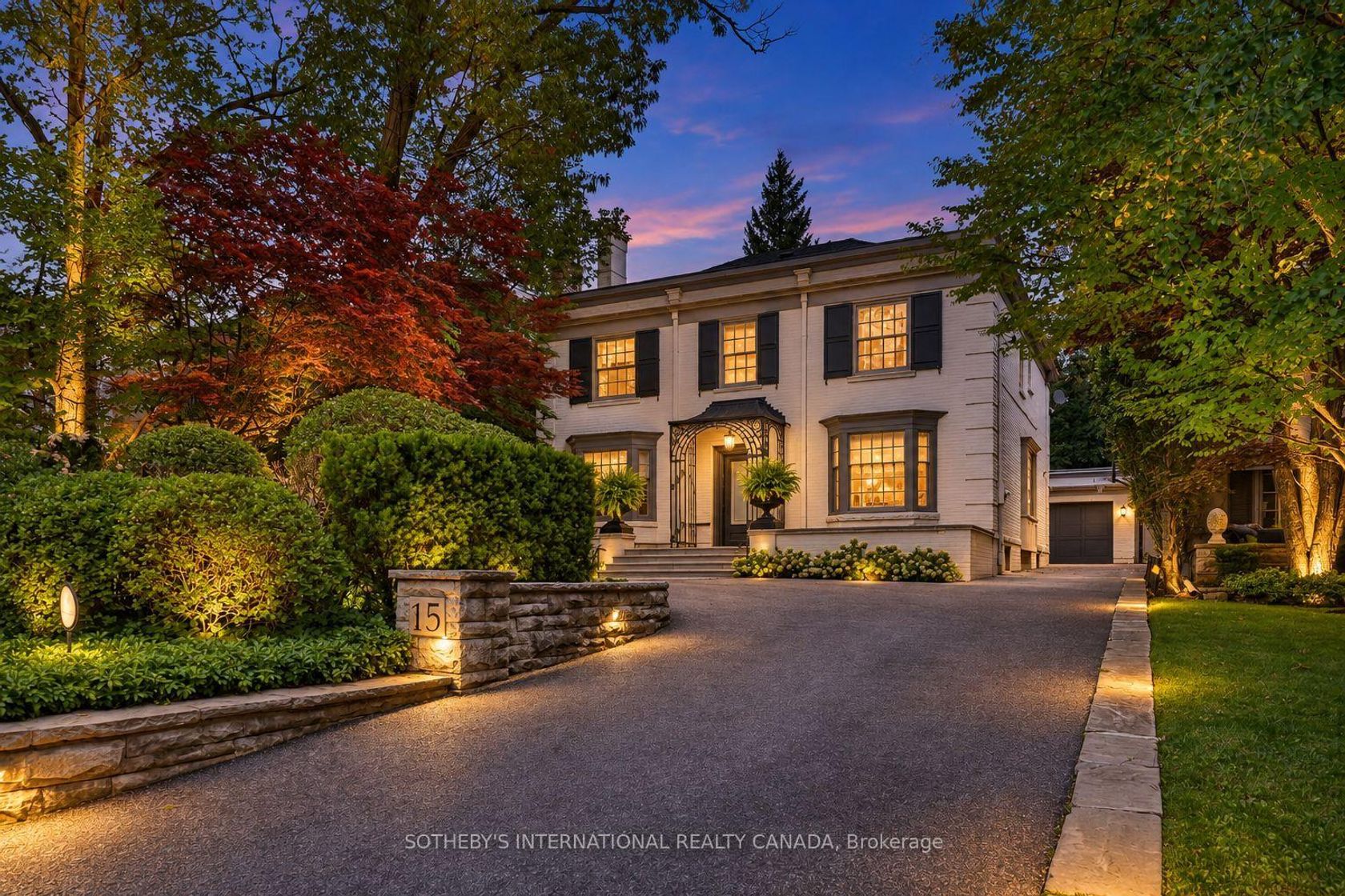 15 Alexandra Wood, Nortown, Toronto photo number 2