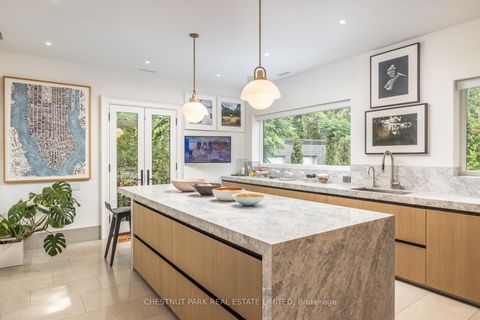 Photo 10 at 2 - 78 Crescent Road, Moore Park, Toronto