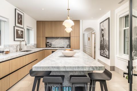 Photo 11 at 2 - 78 Crescent Road, Moore Park, Toronto