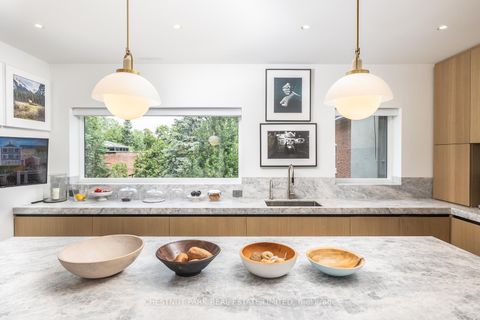 Photo 12 at 2 - 78 Crescent Road, Moore Park, Toronto