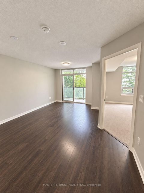 Photo 5 at 302 - 812 Lansdowne Avenue, Junction, Toronto