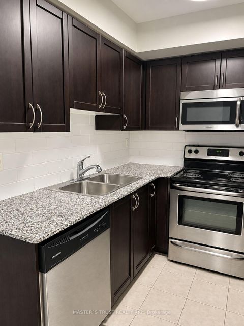 Photo 9 at 302 - 812 Lansdowne Avenue, Junction, Toronto