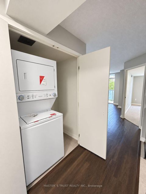 Photo 11 at 302 - 812 Lansdowne Avenue, Junction, Toronto