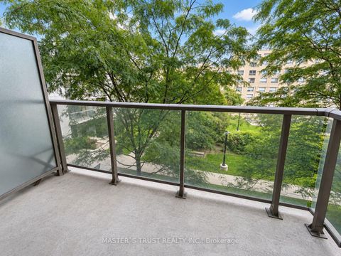 Photo 12 at 302 - 812 Lansdowne Avenue, Junction, Toronto