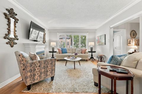 Photo 7 at 77 Glen Davis Crescent, Danforth, Toronto