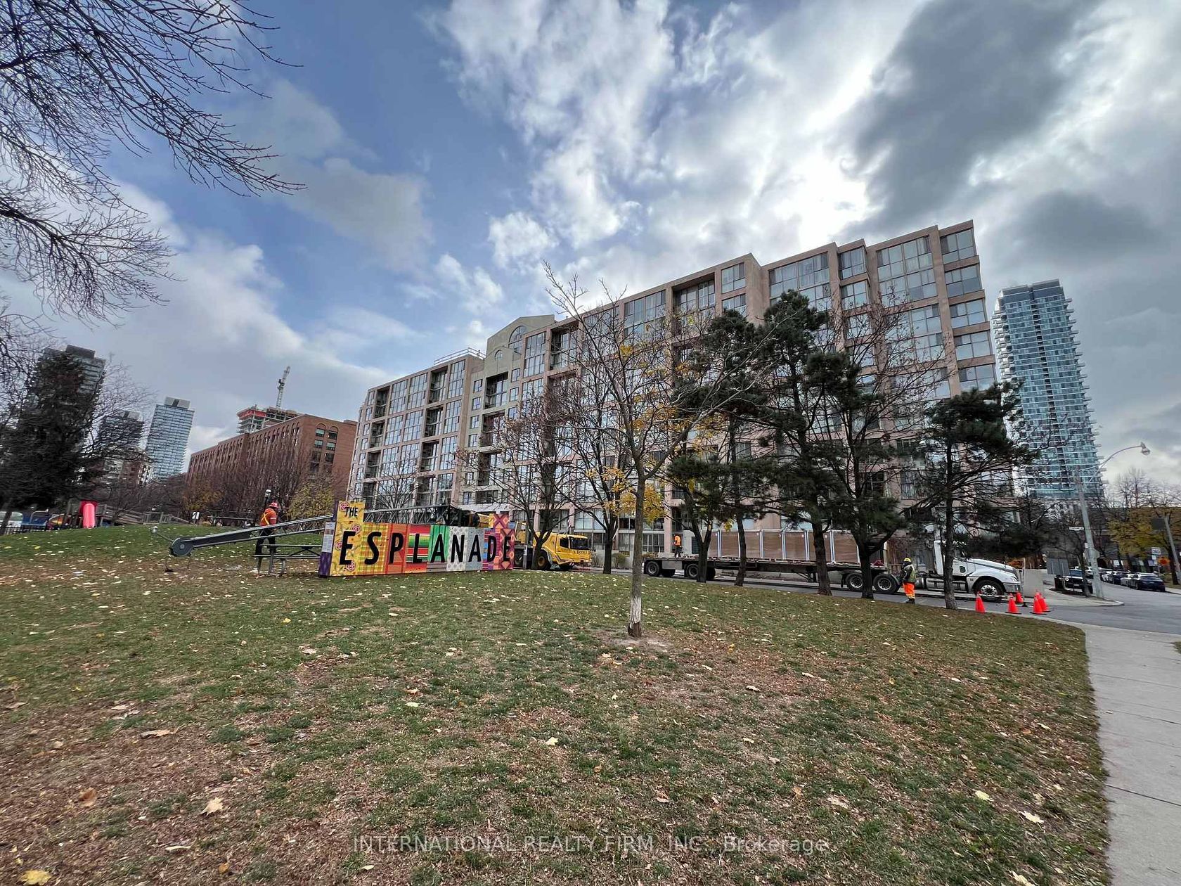 PH5 - 65 Scadding Avenue, Waterfront Communities C8, Toronto photo number 2