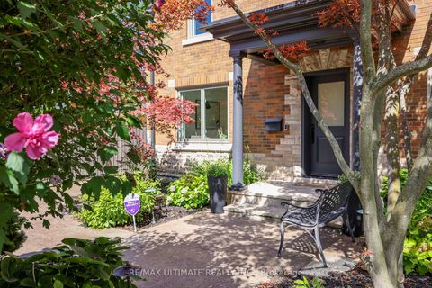 Photo 1 at 10 Field Avenue, Leaside, Toronto