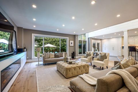 Photo 11 at 10 Field Avenue, Leaside, Toronto