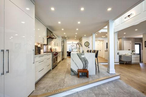 Photo 18 at 10 Field Avenue, Leaside, Toronto