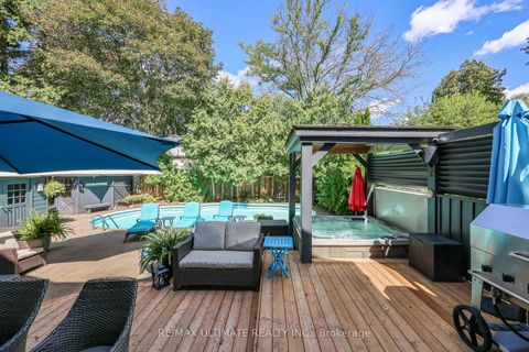 Photo 24 at 10 Field Avenue, Leaside, Toronto