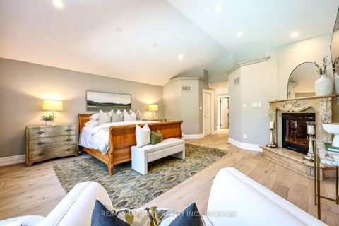Photo 33 at 10 Field Avenue, Leaside, Toronto