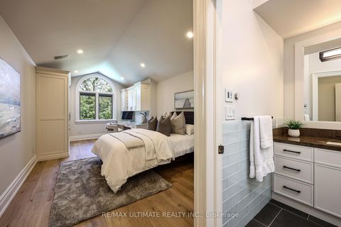 Photo 39 at 10 Field Avenue, Leaside, Toronto